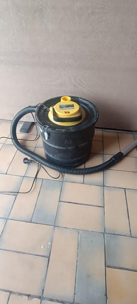 Aszuiger powerplus 20L 1600W, Elektronische apparatuur, Stofzuigers, Ophalen, Gebruikt, Stofzuiger, Reservoir