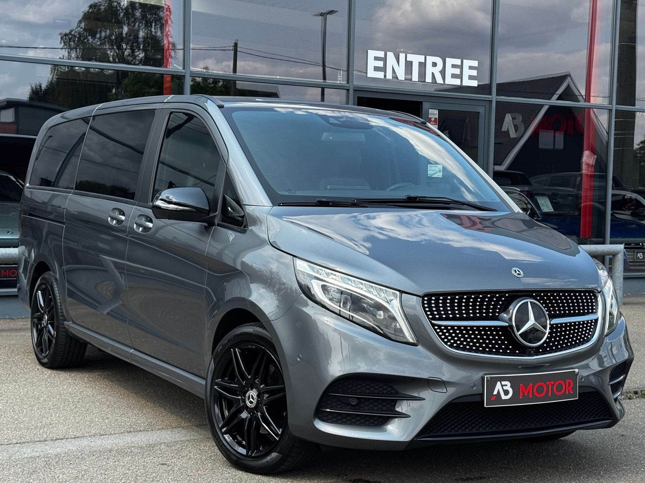 Mercedes-Benz V-Klasse 300 d 4-Matic PACK AMG 7PLACES CAMERA, Autos, Cuir, Argent ou Gris, Achat, 176 kW