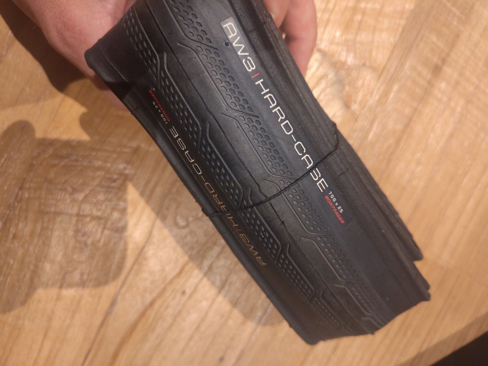 Bontrager AW3 Hard-case Brand-new 26", Ophalen, Band, Nieuw, Racefiets