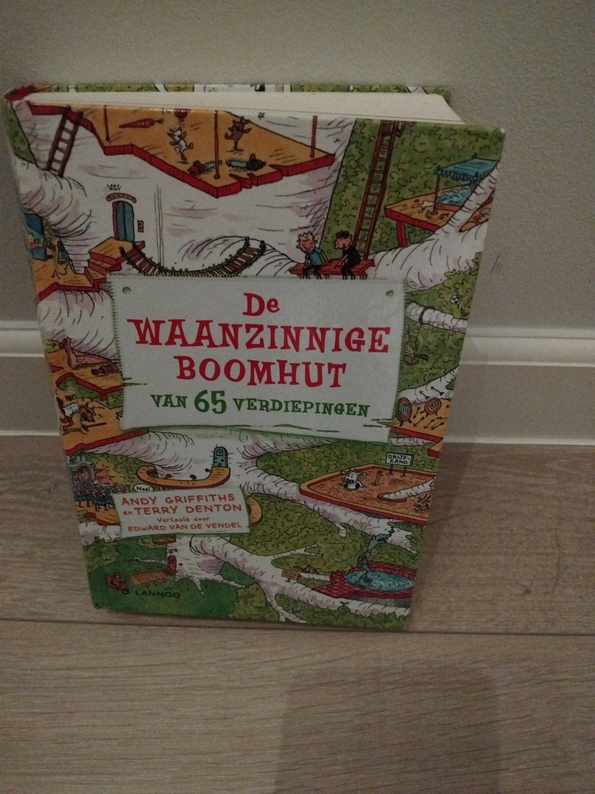 Andy Griffiths - De waanzinnige boomhut van 65 verdiepingen, Ophalen, Andy Griffiths