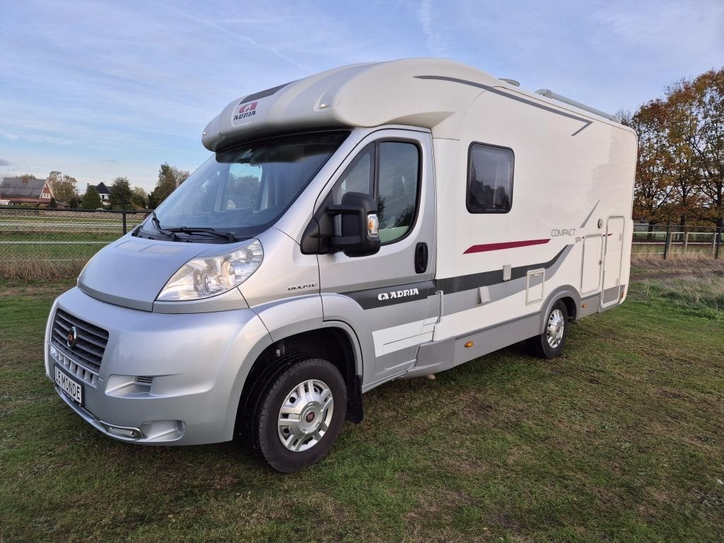 Adria Compact 660 SPX Dwarsbed 1e eig 2016, Caravanes & Camping, Entreprise, Adria, Semi-intégral