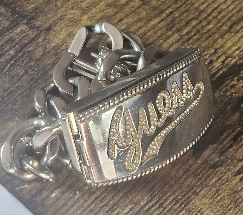 Montre GUESS vintage – Bracelet chaîne XXL – Quartz japonais, Montre-bracelet, Enlèvement ou Envoi, Guess, Acier