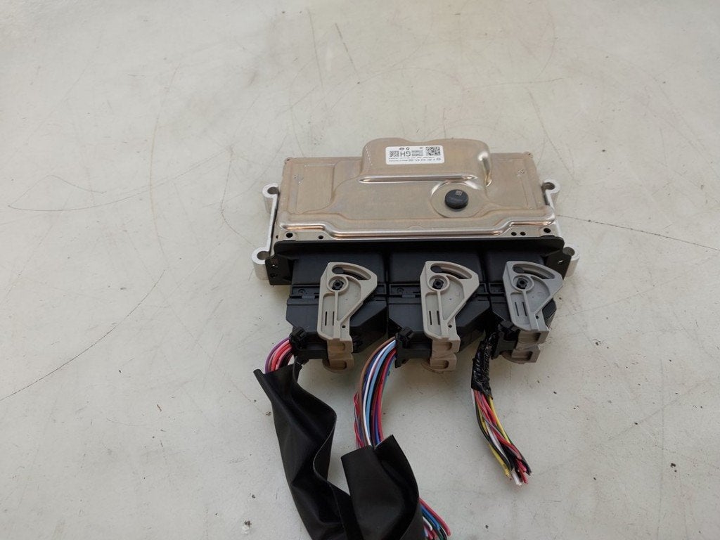 CALCULATEUR MOTEUR ECU Nissan Ariya (FE0) (01-2020/-), Robert Bosch AG, Utilisé, Robert-Bosch-Allee 1
74232  Abstatt, DE, Engineering@bosch.com