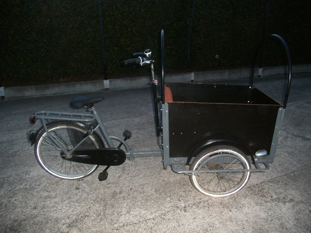 mooi bakfiets in goedstaat rijdt goed, Ophalen