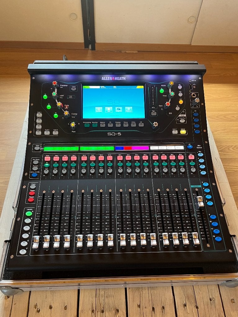 Allen & Heath SQ5 - sous garantie, Ophalen, Zo goed als nieuw, 20 kanalen of meer, Microfooningang