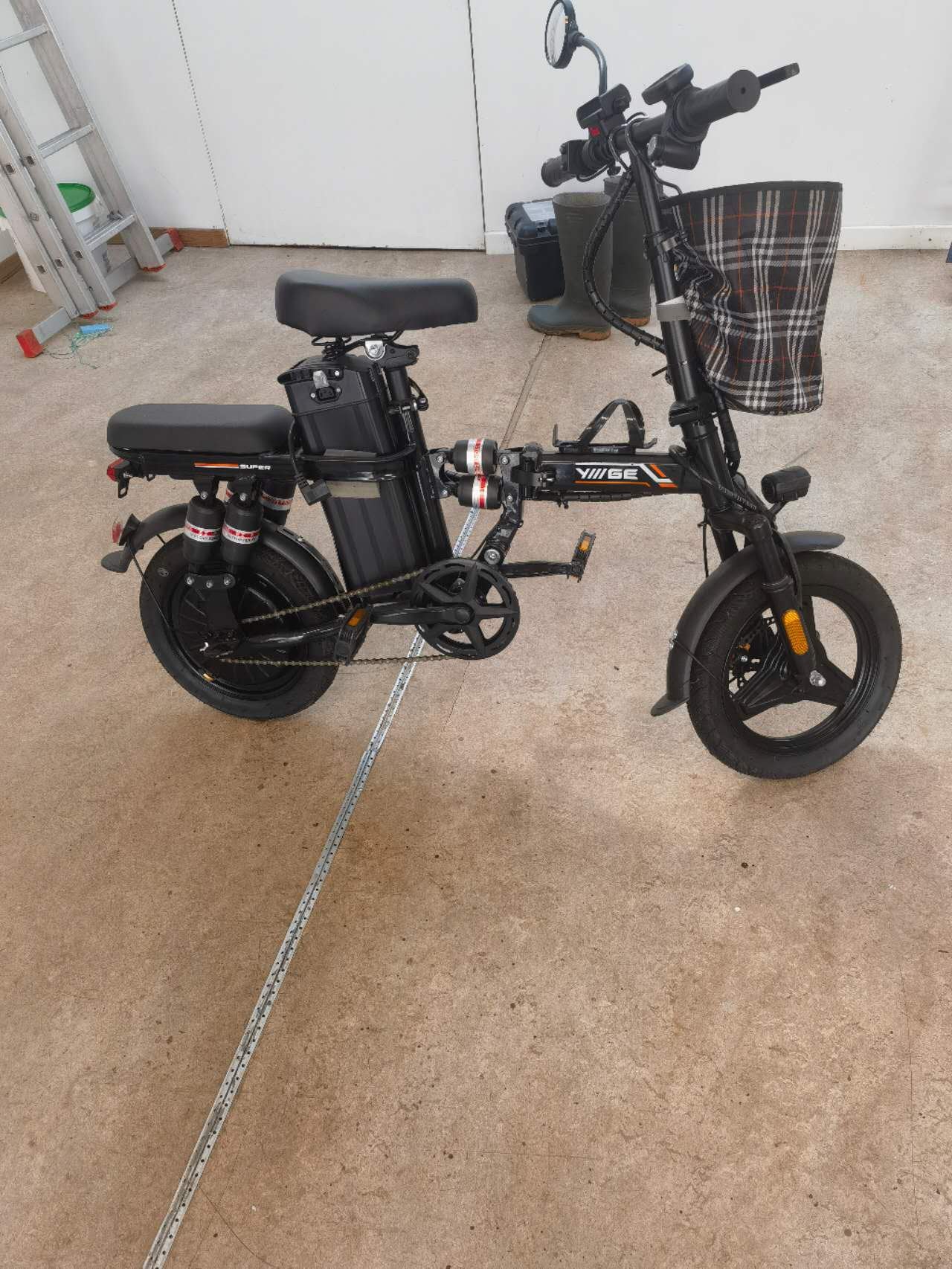 Vouwbare elektrische fiets, Ophalen, Zo goed als nieuw