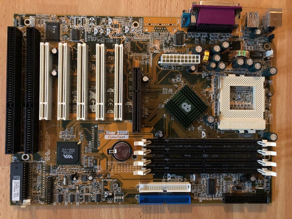 MB2 Chaintech CT-6AJM2 (ATX, Socket370), Computers en Software, Moederborden, Ophalen, Overige soorten, Socket370, Zo goed als nieuw