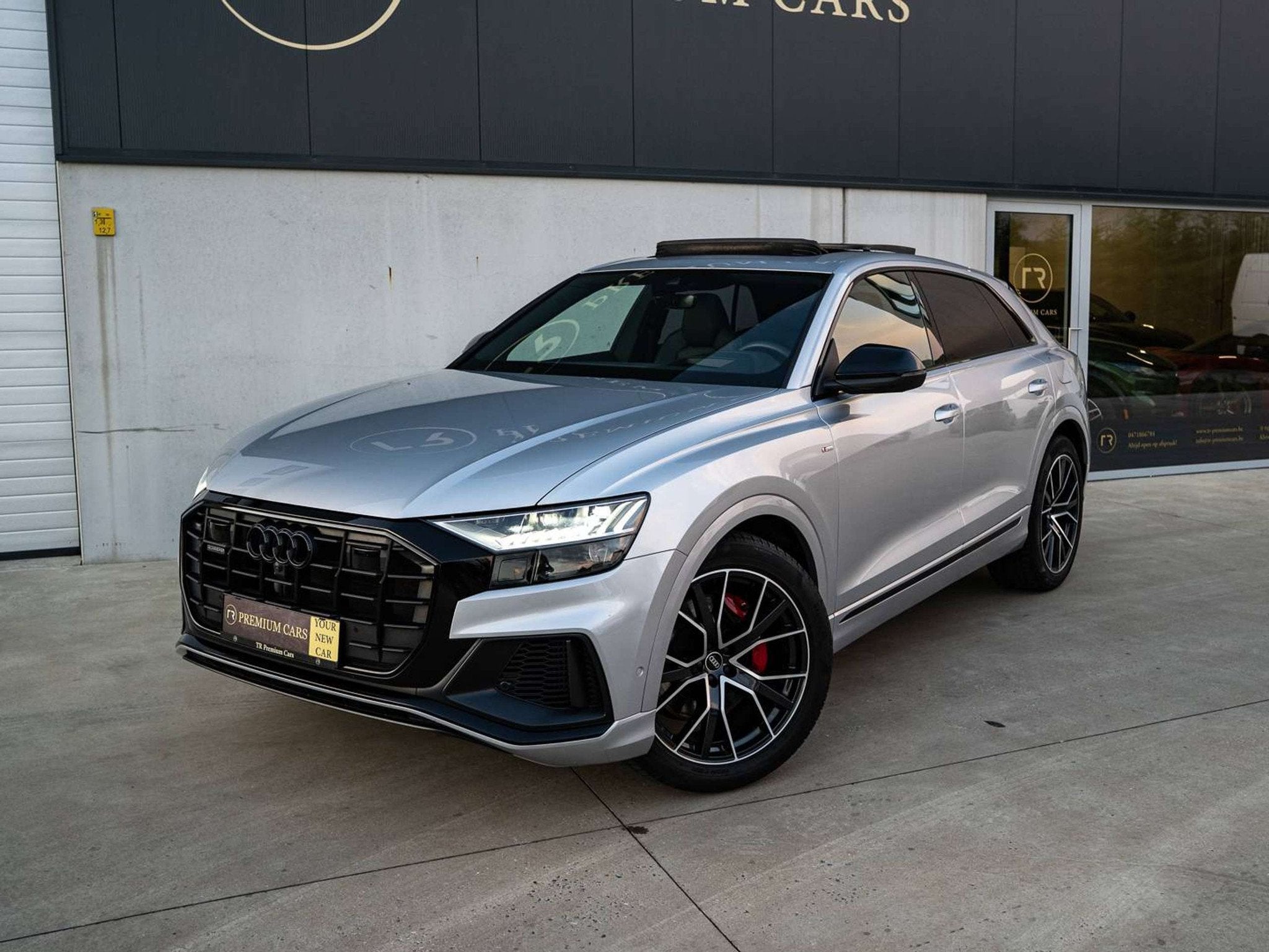 Audi Q8 60 TFSI e l Quattro l Full S-Line l Pano l Premium l, Auto's, Audi, Automaat, Gebruikt, Zwart, 2995 cc