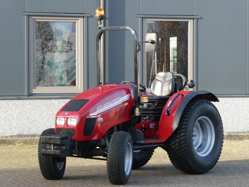 VALMAR Valpadana Blitz 550 4wd / 00134 Draaiuren / Nieuwstaa, Articles professionnels, Agriculture | Tracteurs, Autres marques