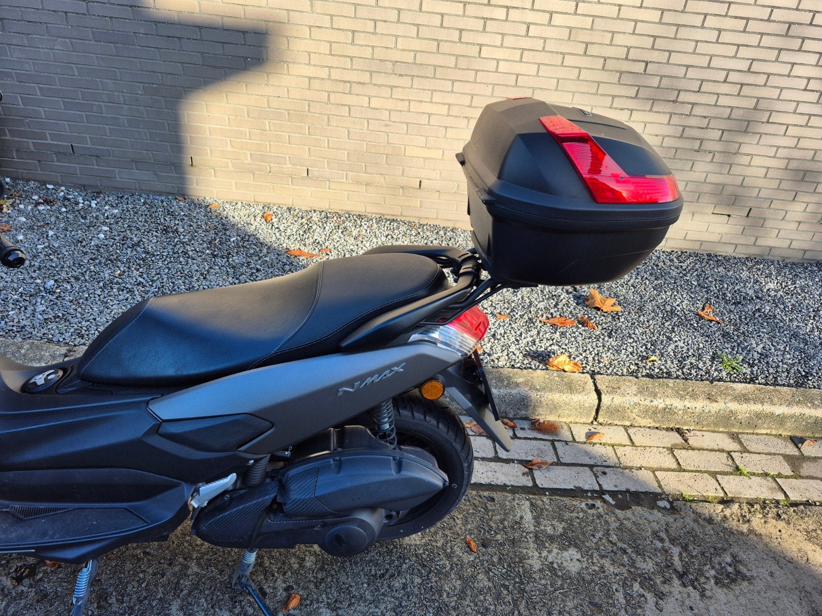 Kofferbak GIVI met beugel voor Yamaha NMAX ., Motoren, Ophalen
