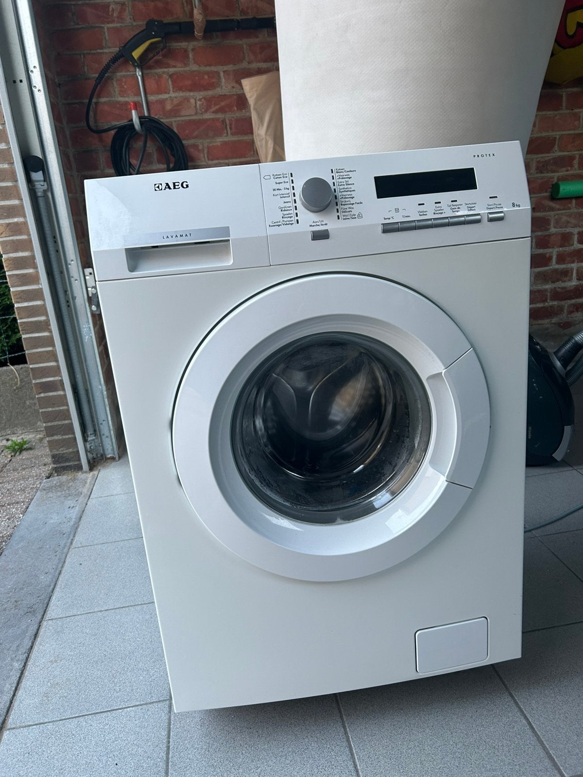 AEG Lavamat L73484FL met 8 kg vulcapaciteit, 6 tot 8 kg, Ophalen, Gebruikt