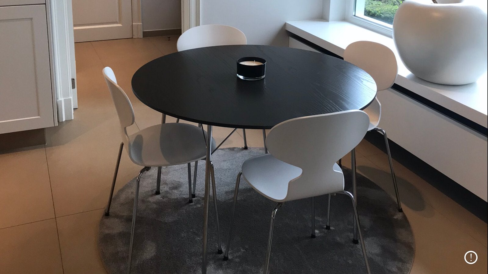 Table ronde Fritz Hansen et 4 chaises fourmis Fritz Hansen, Maison & Meubles, Enlèvement, Utilisé, Rond, 100 à 150 cm