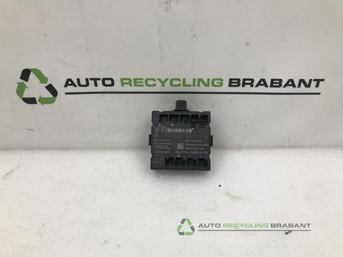Module verrouillage central des portes d'un Mercedes GLA, Autos : Pièces & Accessoires, -, 3 mois de garantie, Utilisé, -