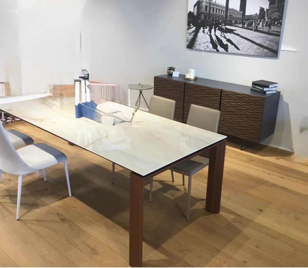 Table de repas contemporaine Calligaris, Enlèvement