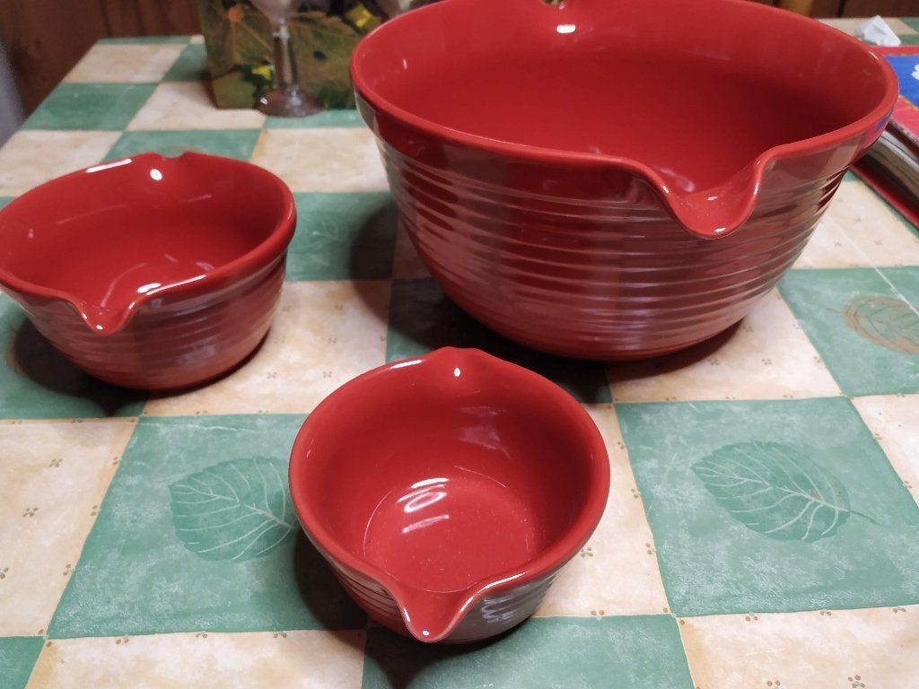 splinternieuw set grote en 2 kleinere gietkommen in keramiek, Ophalen of Verzenden, Nieuw, Keramiek