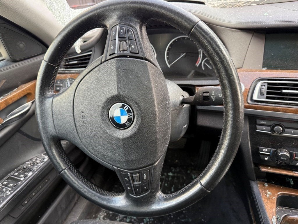 COMBINE COMMODO BMW 7 serie (F01 / 02 / 03 / 04), Utilisé, BMW, Petuelring 130
80809  München, DE, Bayerische Motoren Werke AG