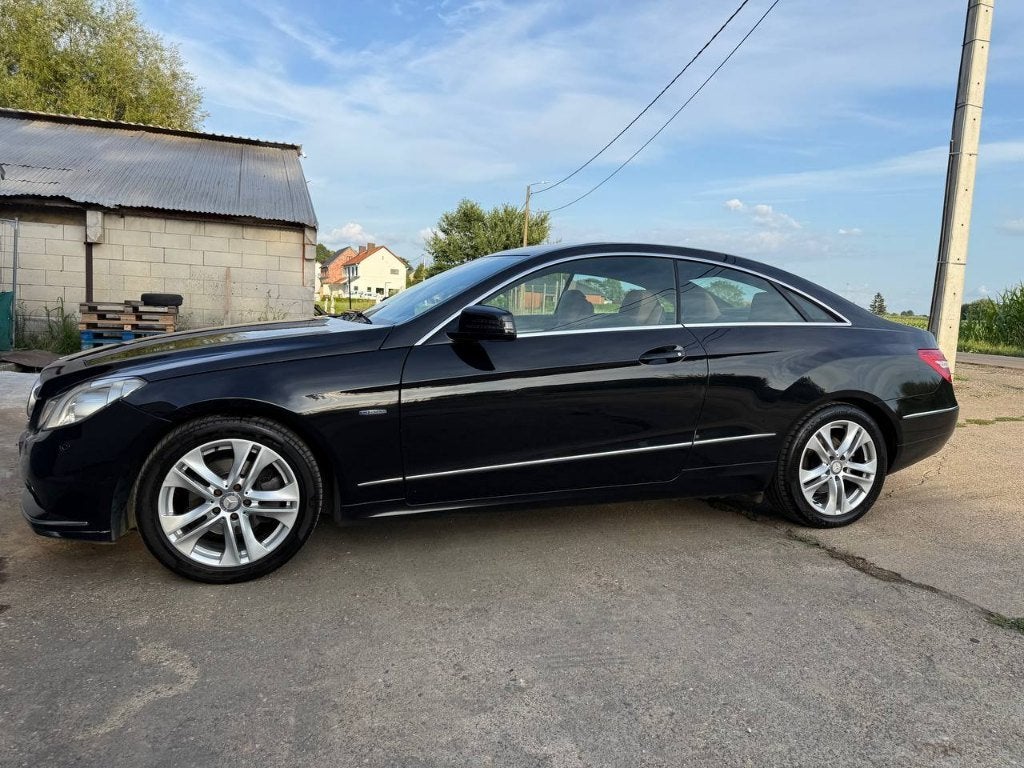 Mercedes-Benz E220 CDI, Euro 5, Keuring VVK., Auto's, Automaat, Euro 5, Achterwielaandrijving, Zwart