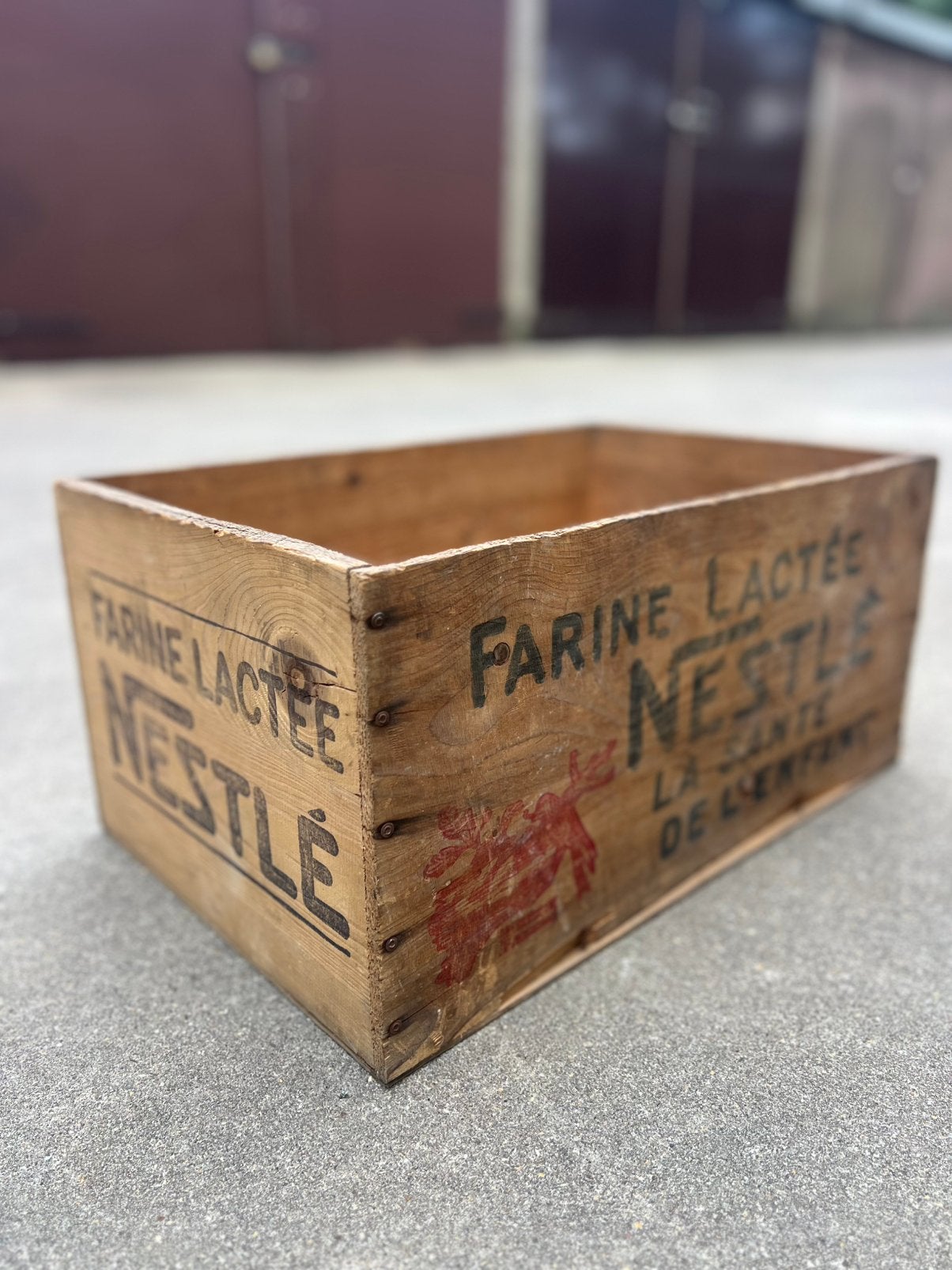 Nestlé farine lactee craint l’humidité la sante de l’enfant, Huis en Inrichting, Woonaccessoires | Kisten, Ophalen, Zo goed als nieuw