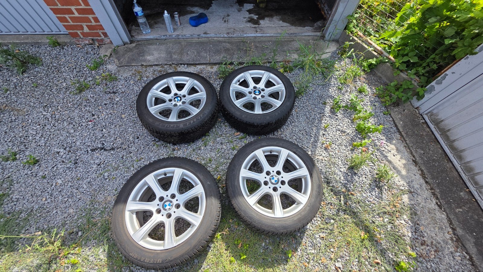 Originele 17 inch BMW velgen met A-merk winterbanden (Dunlop, Auto-onderdelen, 17 inch, Band(en), Winterbanden, Ophalen of Verzenden