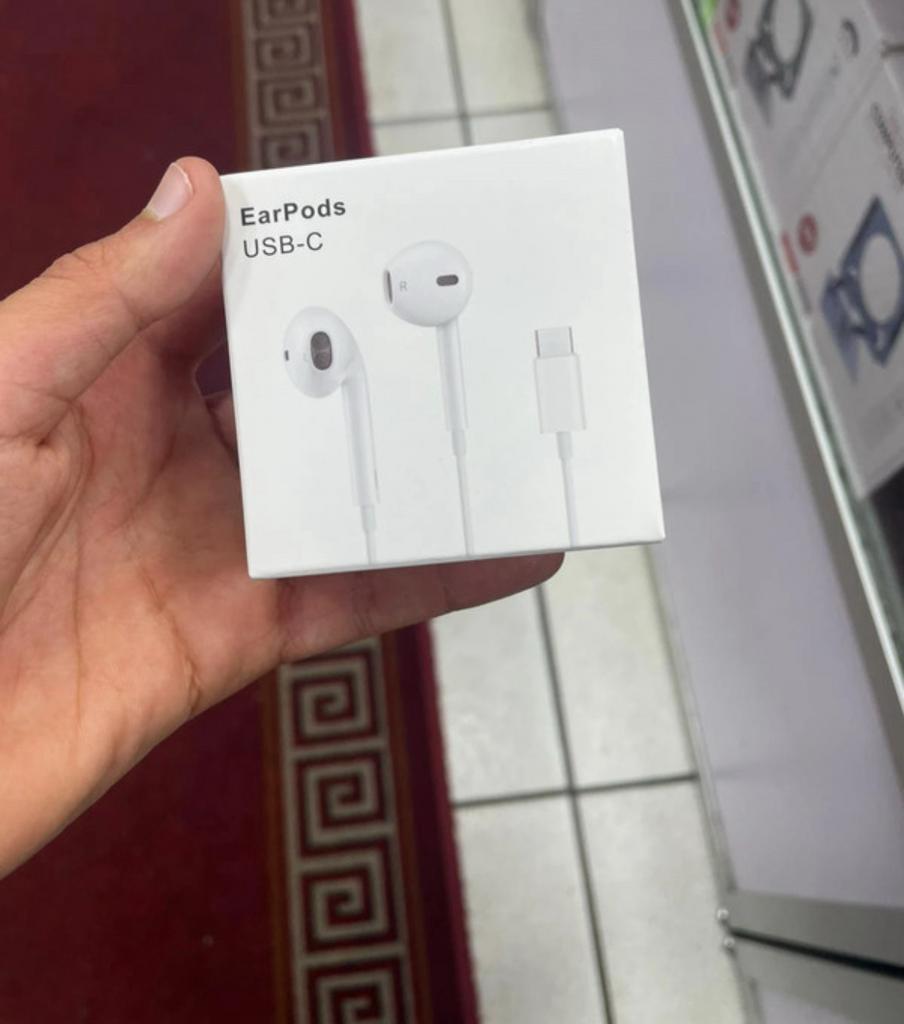 Ecouteurs filaire usb c ou pour iphone, Télécoms, Enlèvement ou Envoi, Neuf, Intra-auriculaires (Earbuds), Bluetooth