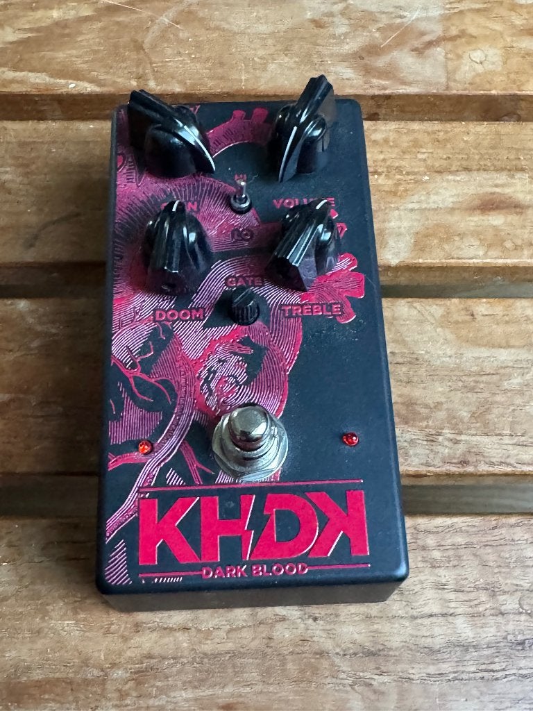 HKDK Dark Blood, Muziek en Instrumenten, Effecten, Verzenden, Zo goed als nieuw, Distortion, Overdrive of Fuzz