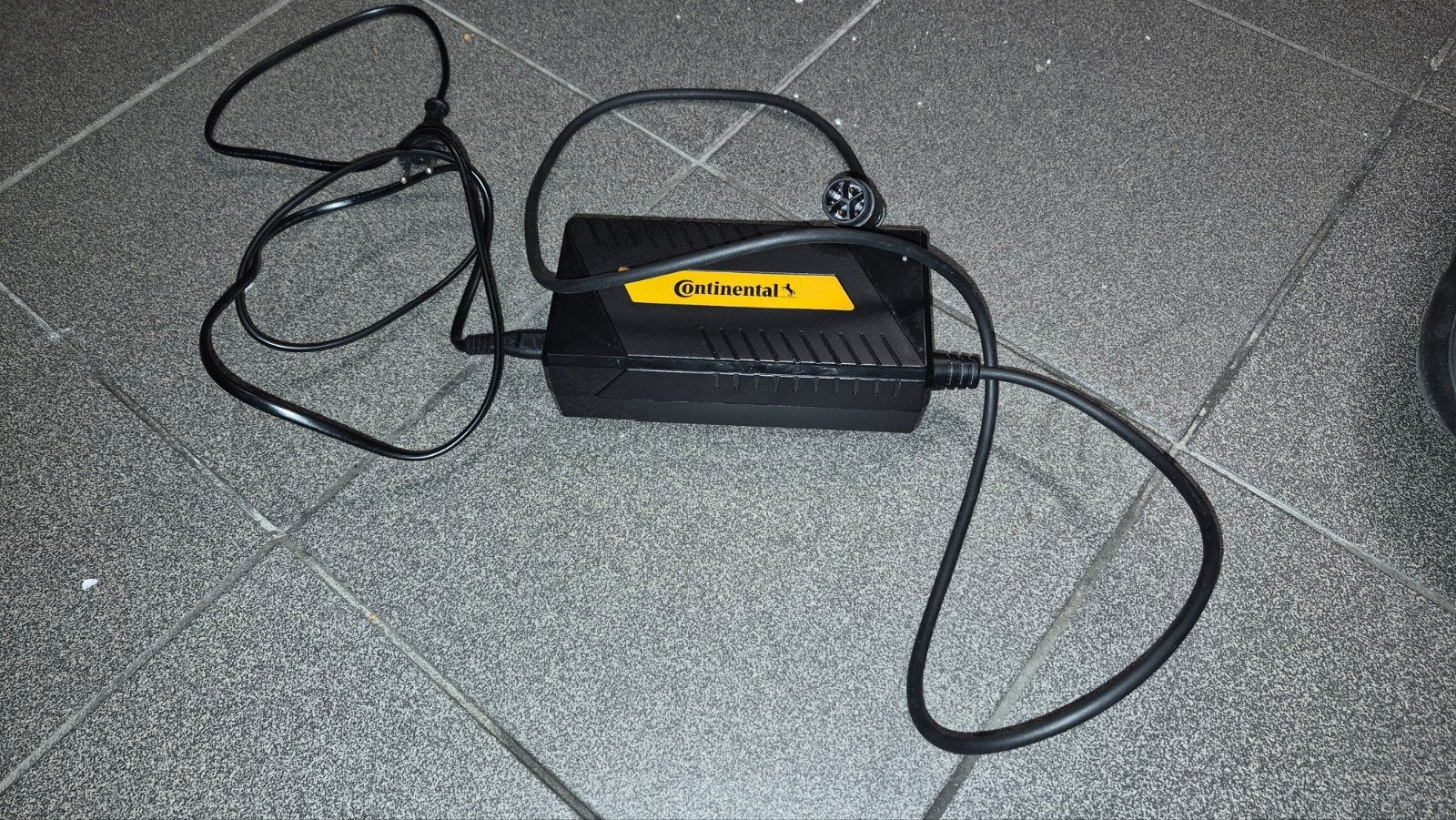 Laadstation voor Continental batterij 48v, Ophalen