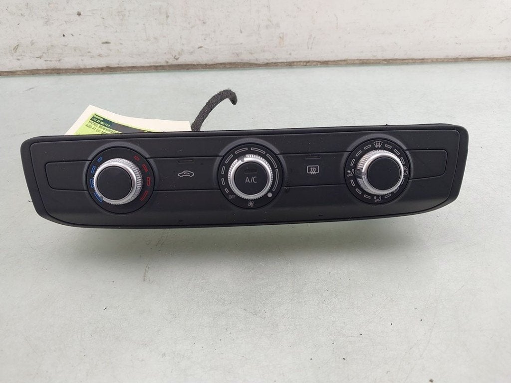 PANNEAU DE COMMANDE CHAUFFAGE CLIMATISATION (|83A820047D|83A, Auto-Union-Straße  1,
85057  Ingolstadt, DE, Info@audi.de, Audi