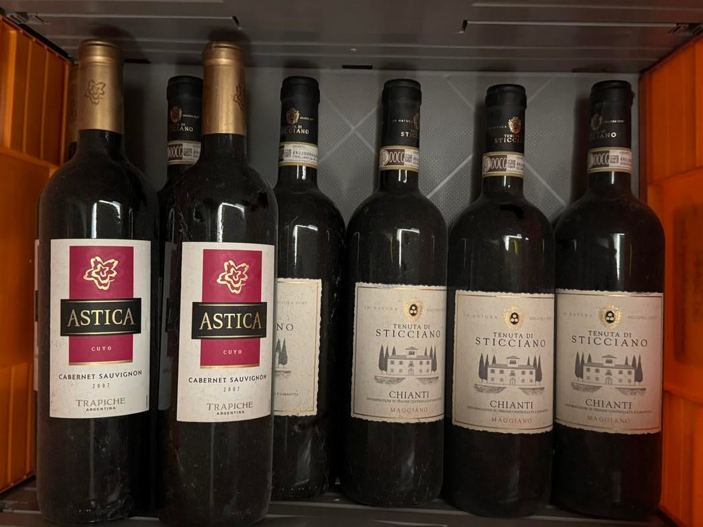 8 flessen wijn, Pleine, Comme neuf, Enlèvement, Vin rouge
