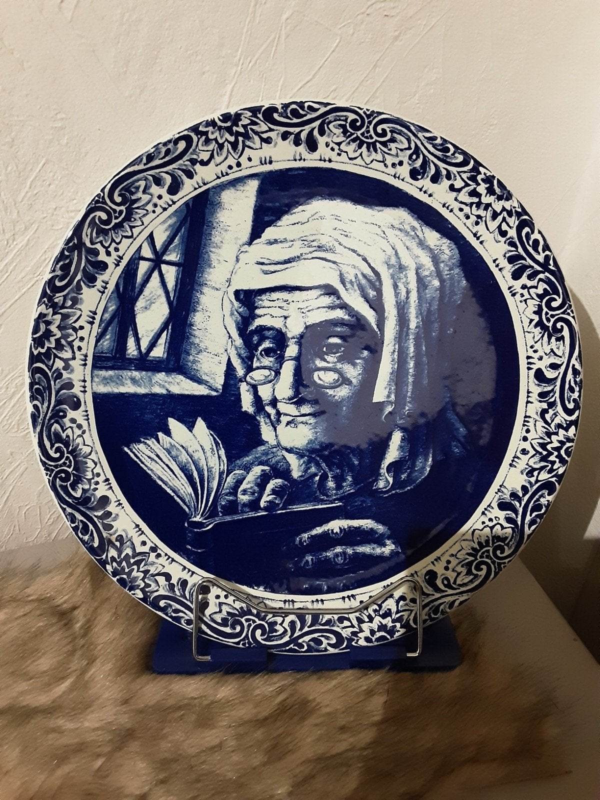 Wandbord lezende vrouw DELFTS BOCH, Antiek en Kunst, Ophalen