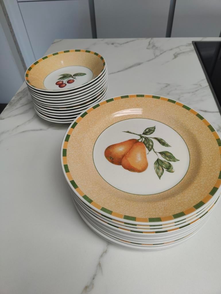 13 diepe en 13 platte vintage borden, Ophalen