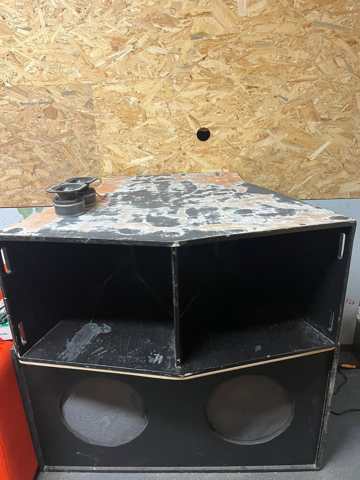Loaded single kick bin, Fane longthrow…, Enlèvement, Utilisé
