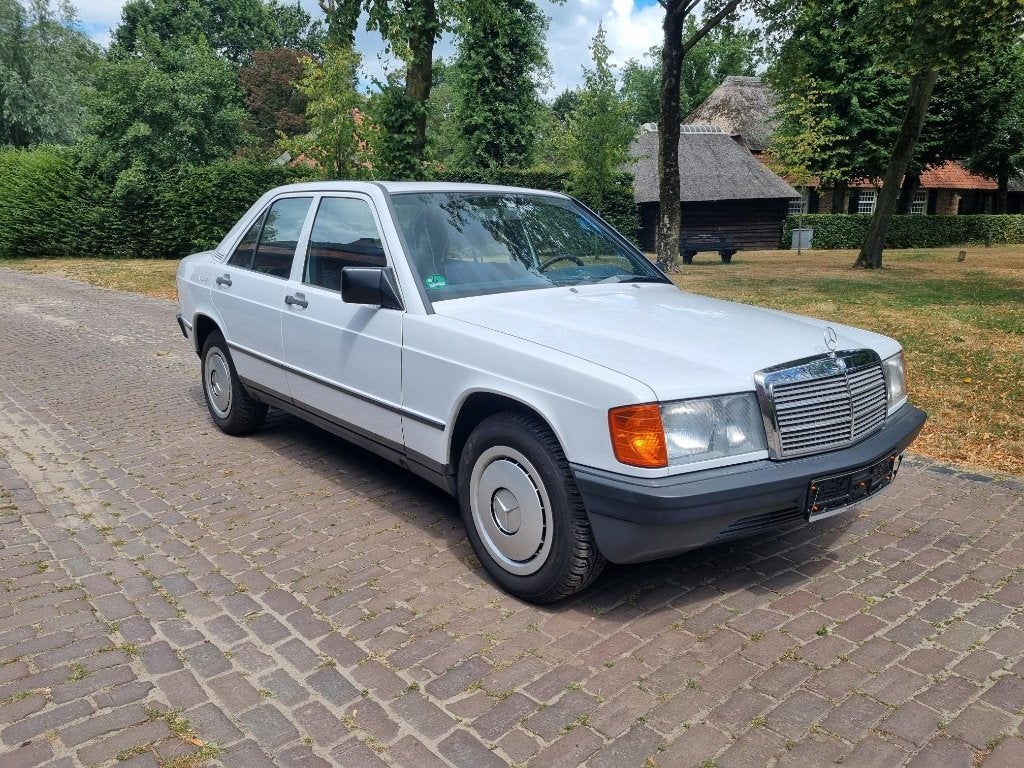 Mercedes 190E 2.0 1988 57000KM Schuifdak Oldtimer top staat, Autos, Mercedes-Benz, Achat, Boîte manuelle, Toit ouvrant, Bleu