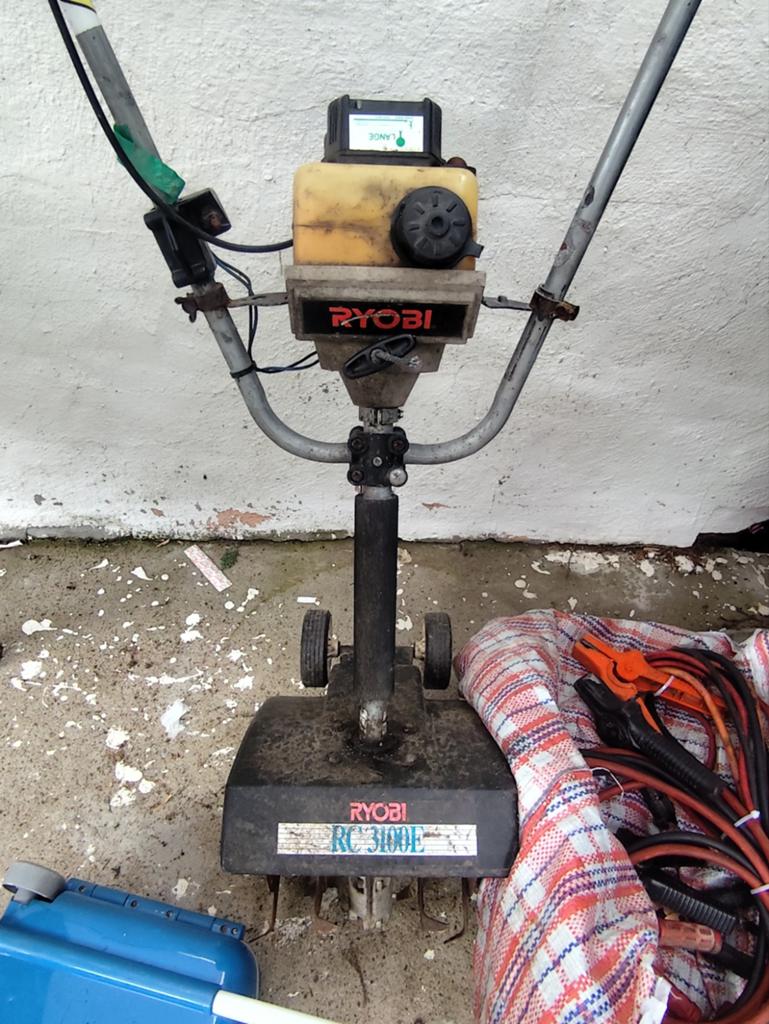 Petit motobineuse Ryobi, Bricolage & Construction