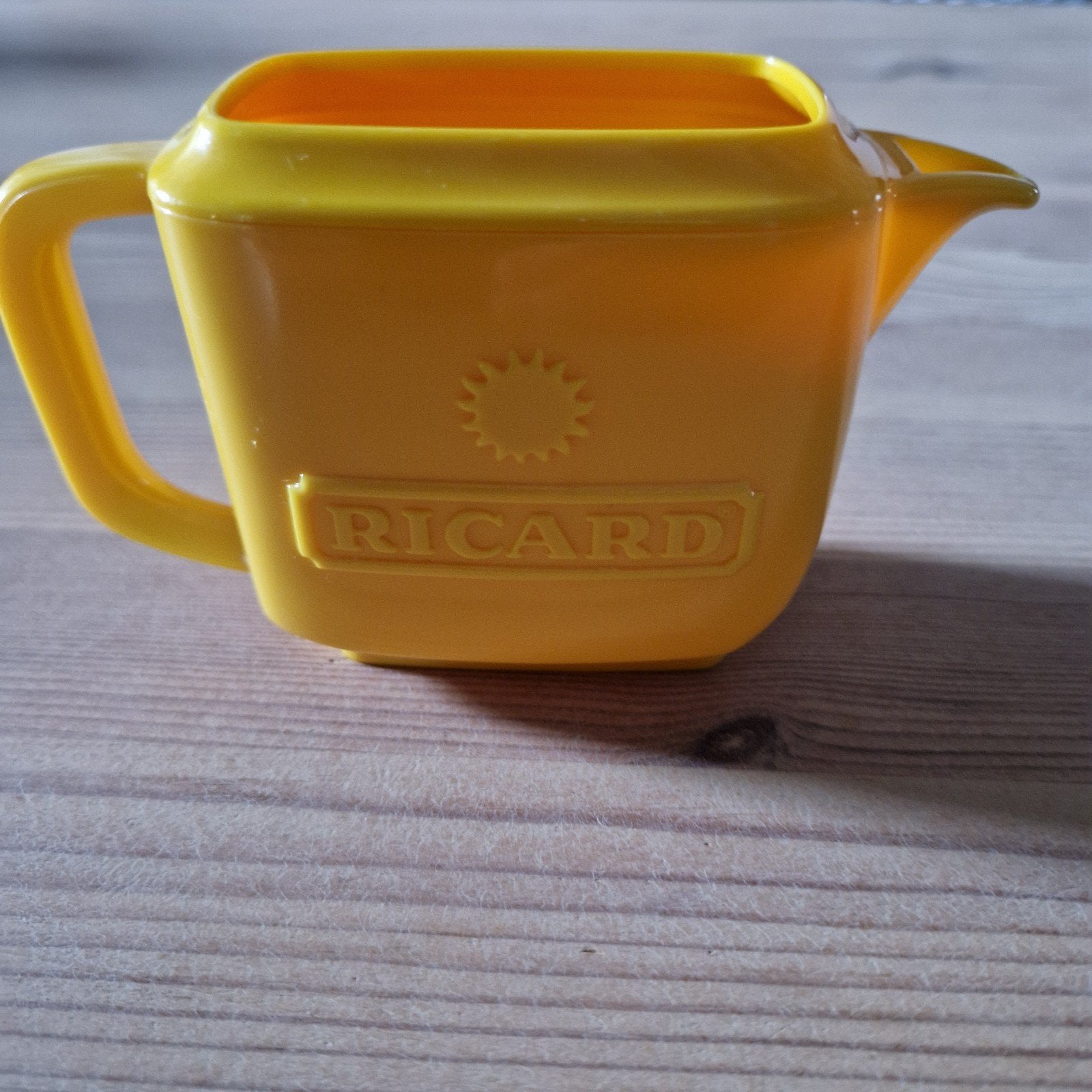 Petite carafe plastique jaune Ricard, Collections, Enlèvement ou Envoi