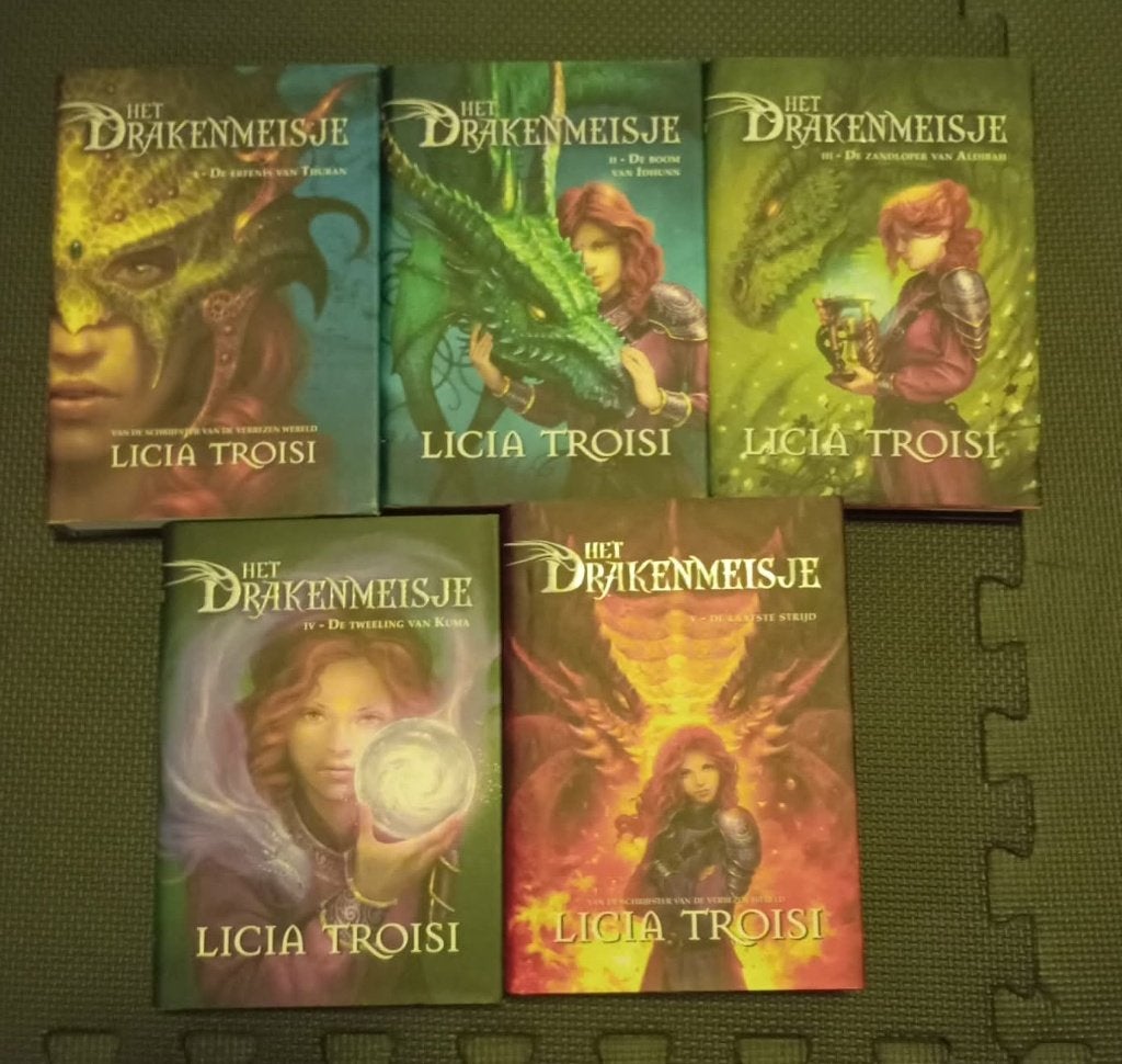 licia troisi - drakenmeisje 1-5, Boeken, Ophalen, Gelezen