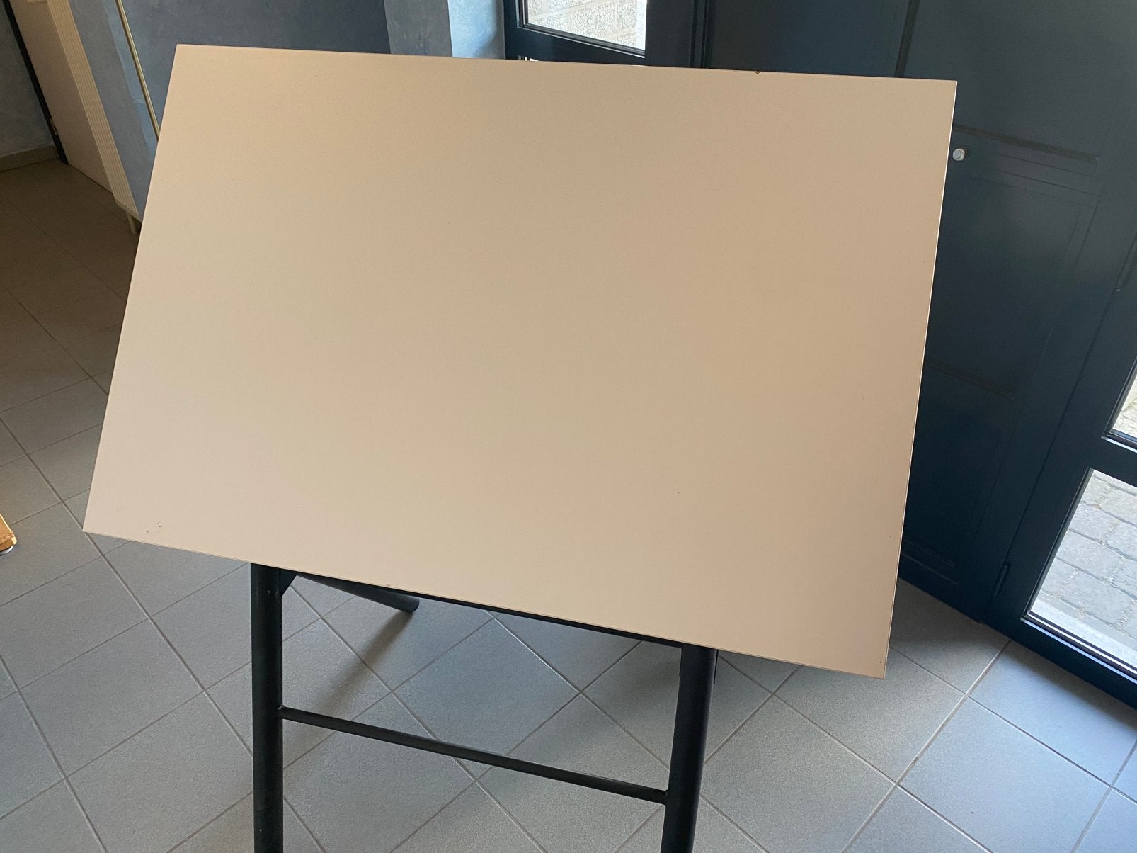 Tekentafel met verstelbaar blad (80x120cm), Ophalen, Zo goed als nieuw
