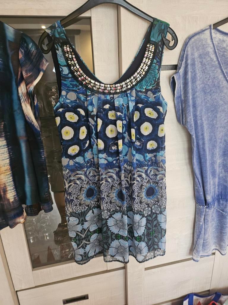 T-shirt, Kleding | Dames, Blauw, Zo goed als nieuw, Ophalen, Maat 38/40 (M)