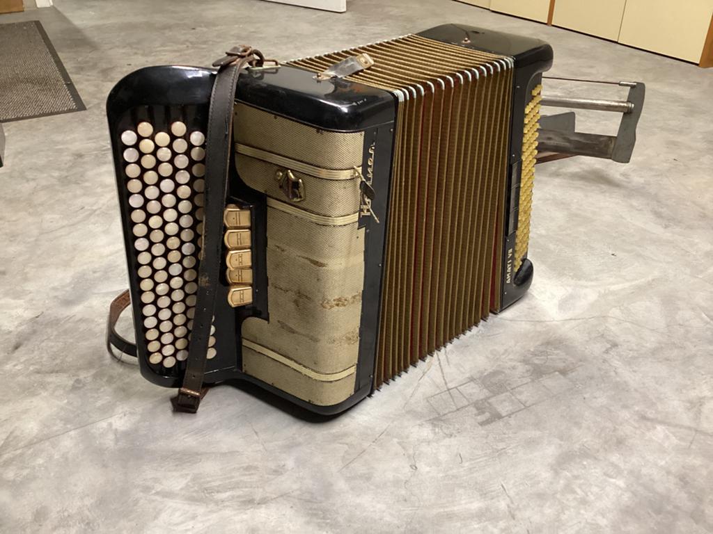 Accordeon Amati 7, Muziek en Instrumenten, Accordeons, Ophalen, Gebruikt, Met koffer, Knopaccordeon