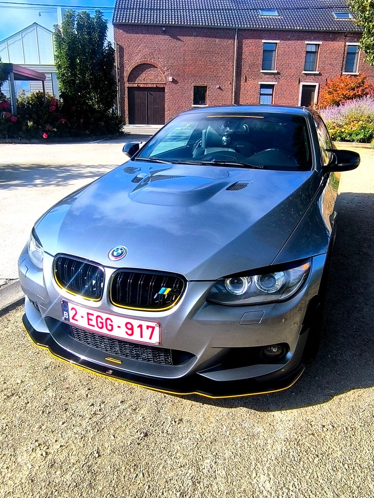 BMW E93 Conditie Showroom 320D Unique, Auto's, Achterwielaandrijving, Zwart, 4 cilinders, Cabriolet