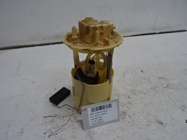 BRANDSTOFPOMP Opel Corsa E (01-2014/-), Auto-onderdelen, Gebruikt, Opel