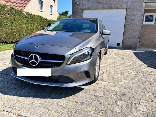 Mercedes A 180 D / AUTOMATIC/ XENON / 79000 KM !, Autos, Achat, Euro 6, Noir, 5 portes