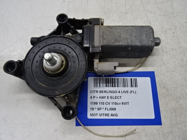 MOTEUR LEVE VITRE ELECTRIQUE AVANT GAUCHE (9617217780), Citroën, Mevr. I. Hauben, Utilisé, Avant