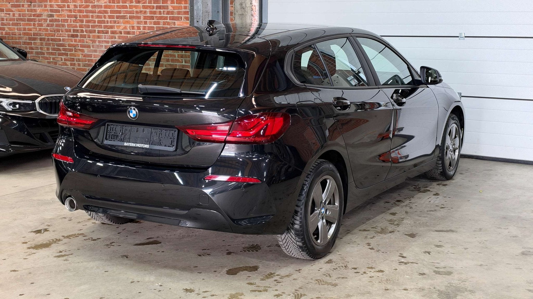 BMW 116 dA | 110.000km | 2021 | Automaat | Garantie, Autos, 1940 kg, Achat, Euro 6, Entreprise