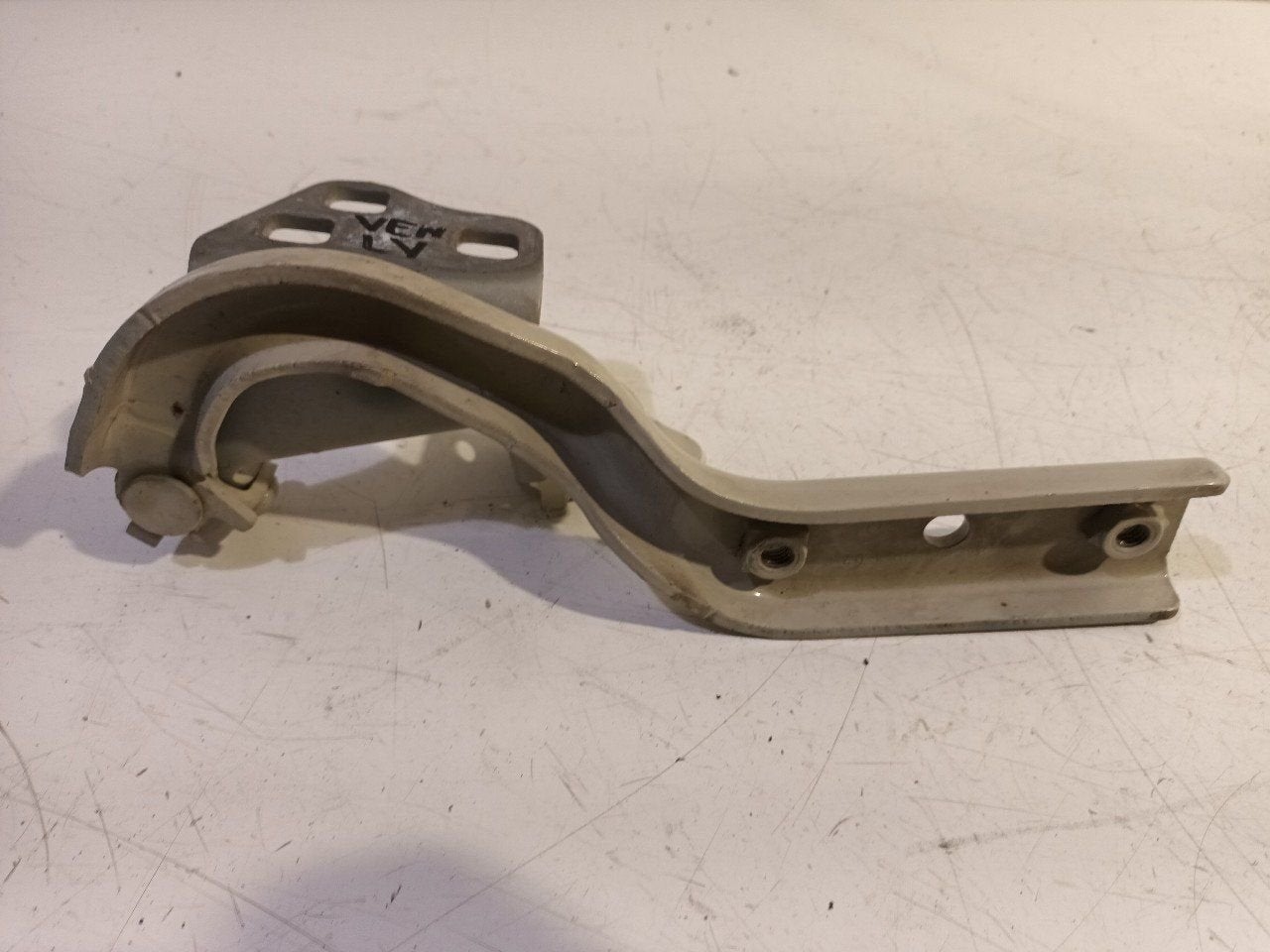 Kofferdeksel achterklep scharnier rechts Mercedes-Benz Vito, Auto-onderdelen, Onderdelen@venauto.nl, Van der Ven Autorecycling B.V.