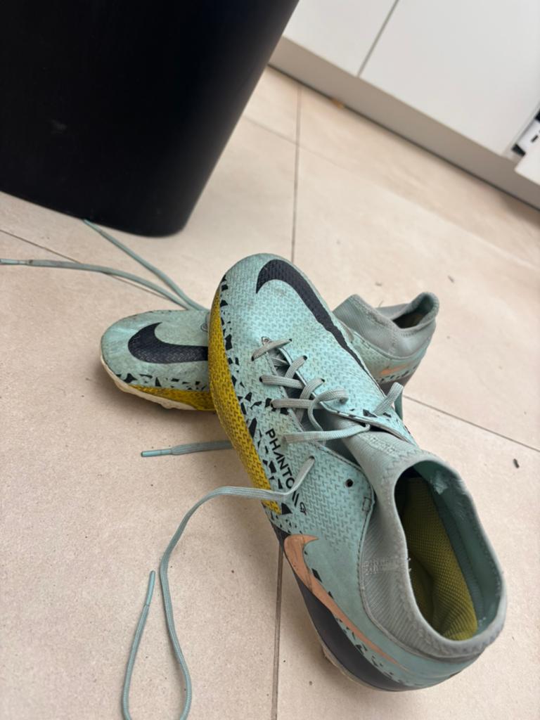 Voetbalschoene nike, Kleding | Heren, Schoenen, Blauw, Sportschoenen, Ophalen of Verzenden, Gedragen