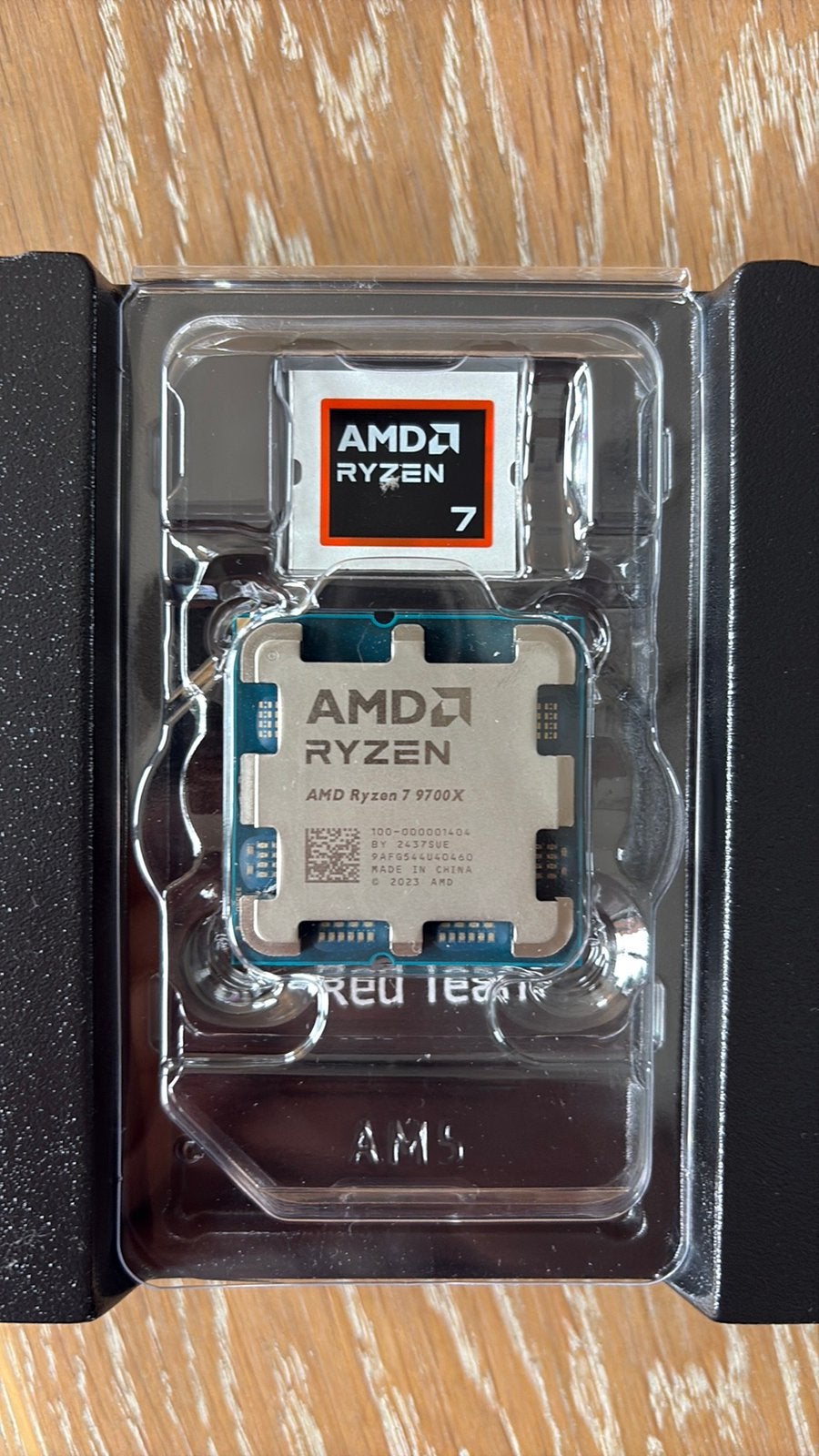 AMD ryzen 7 9700X, Computers en Software, Processors, Zo goed als nieuw, 8-core, 4 Ghz of meer, Ophalen