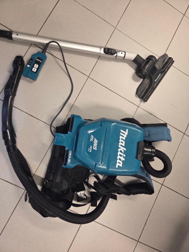 Aspirateur Makita, Enlèvement