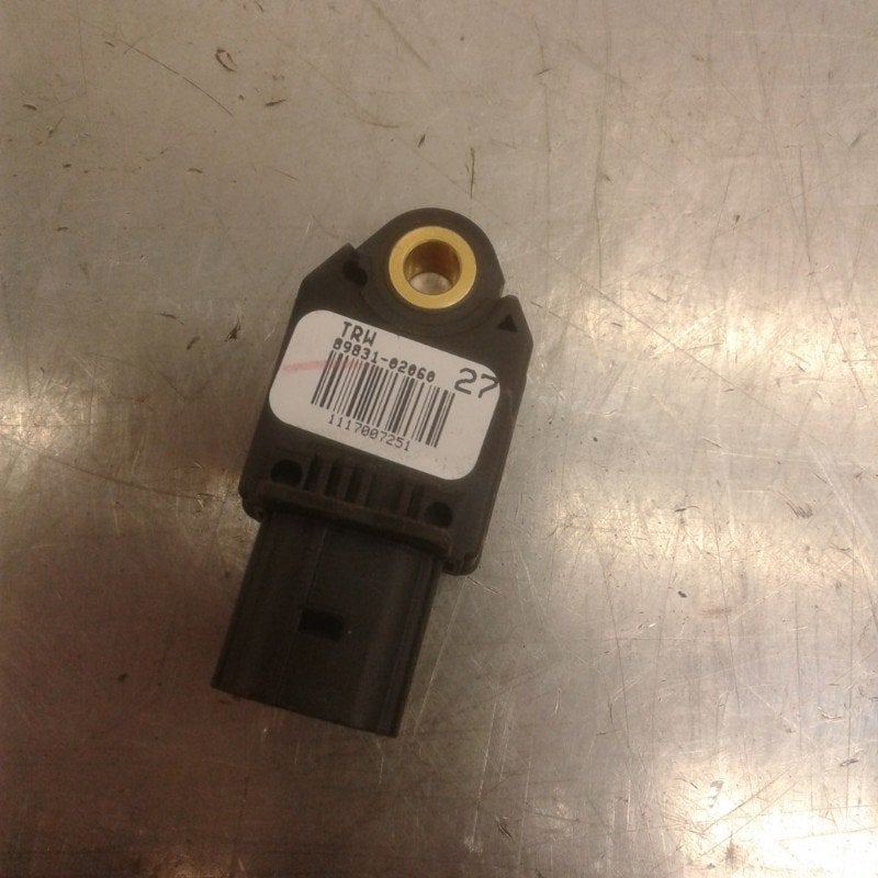 CAPTEUR AIRBAG Toyota Corolla (E15) (|8983102060|), Utilisé, Toyota