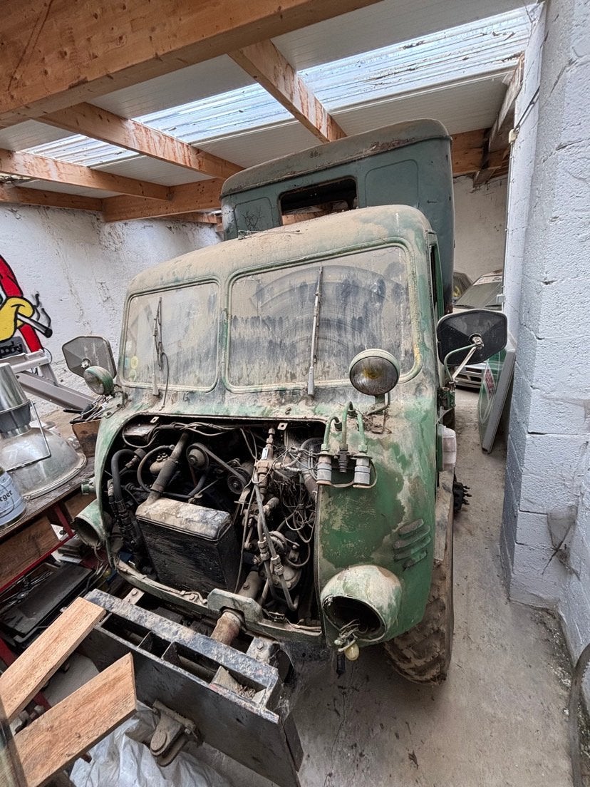 Unimog 402 et 411 en lot avec pièces, Zakelijke goederen, Ophalen, Oldtimer, Overige merken