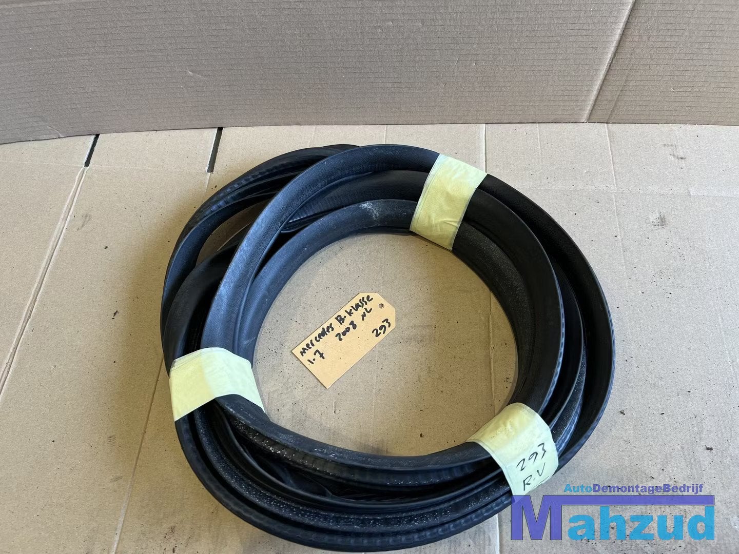MERCEDES B-klasse W245 rechts voor deurrubber 2005-2011, Auto-onderdelen, Gebruikt, Mercedes-Benz AG, Mercedes-Benz, Mercedesstrasse 120
70372  Stuttgart, DE